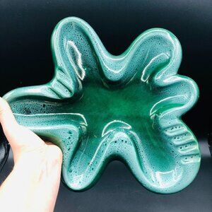 Beauceware Oversized Kelly Green Amoeba Ceramic Ashtray, Beauce Pottery #809